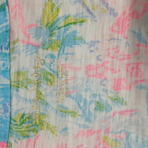 Lilly Pulitzer Floral V-Neck Top, Sz small, pre-loved,  good conditions - Picture 2 of 4